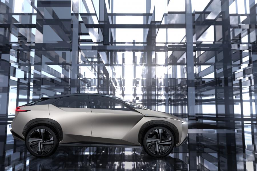  Nissan IMx Kuro Concept 2018 года  (фото 3 из 22)